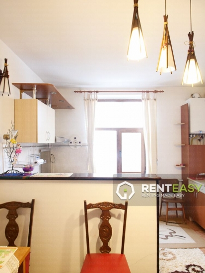 Apartament cu 2 camere de inchiriat in zona Centrala