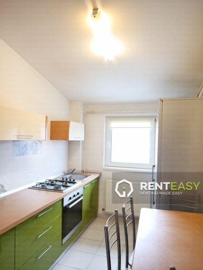Apartament 3 camere in bloc nou Podul de Fier de inchiriat
