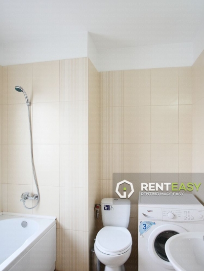 Apartament 3 camere in bloc nou Podul de Fier de inchiriat