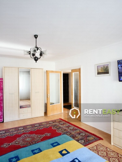Apartament cu 3 camere de inchiriat - Hala Centrala
