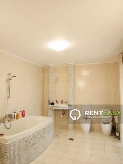 Vila de inchiriat in zona Poitiers