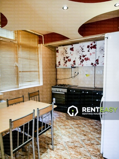 Apartament 3 camere pentru inchiriat in Centru - Moldova Center