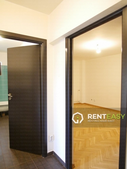 Apartament spatios cu 2 camere de inchiriat in zona Centrala