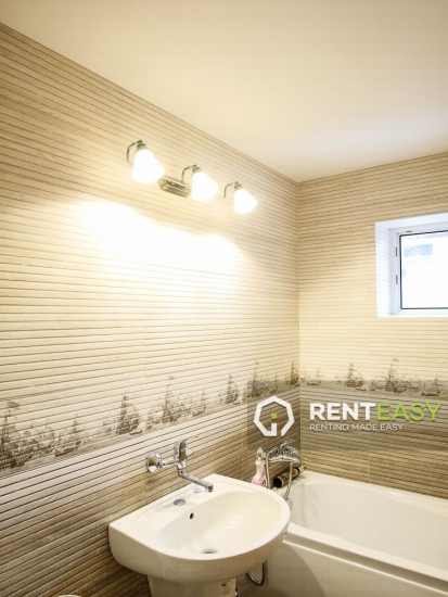 Prima inchiriere! Apartament cu 3 camere in Pacurari