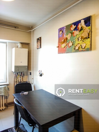 Apartament cu 3 camere pentru inchiriat pe Bld. Independentei