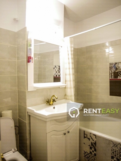 Apartament cu 3 camere pentru inchiriat pe Bld. Independentei