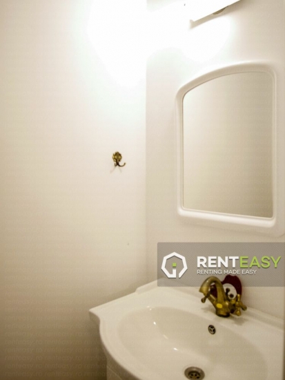 Apartament cu 3 camere pentru inchiriat pe Bld. Independentei