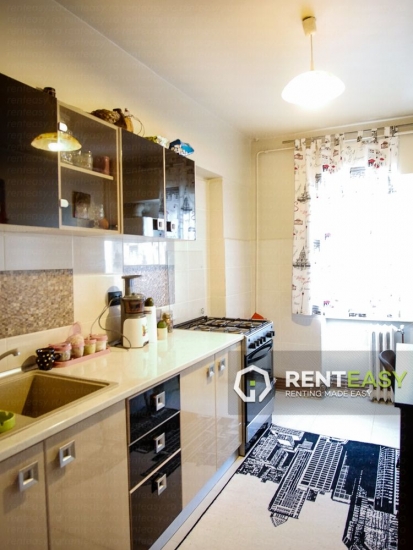 Apartament cu 3 camere pentru inchiriat pe Bld. Independentei