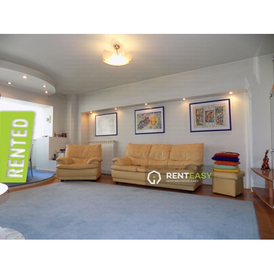 Apartament spatios cu 3 camere pentru inchiriat in Pacurari