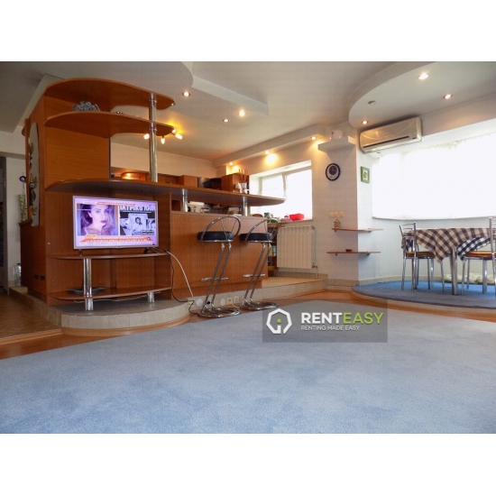 Apartament spatios cu 3 camere pentru inchiriat in Pacurari