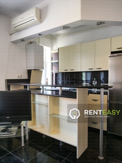 Prima Inchiriere! Apartament cu 3 camere in zona Centrala