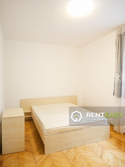 Apartament spatios cu 3 camere de inchiriat in Centru - Independentei