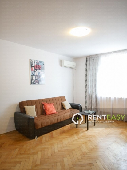 Apartament spatios cu 3 camere de inchiriat in Centru - Independentei
