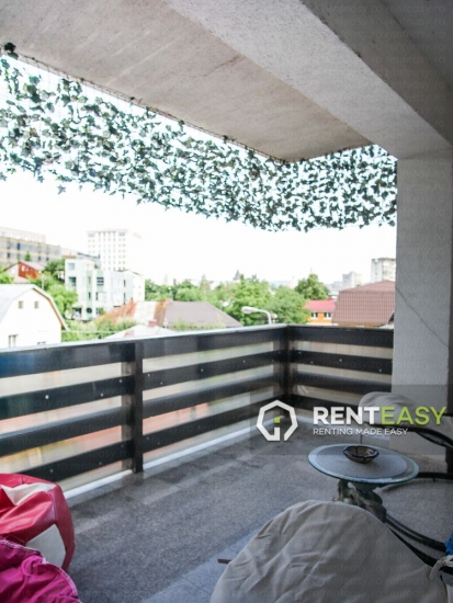 Apartament nou cu 3 camere de inchiriat in Centru - zona Palas