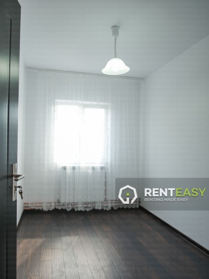 Apartament cu 3 camere de inchiriat in Centru - Pod de Fier