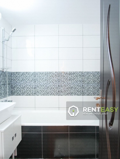 Apartament cu 3 camere de inchiriat in Centru - Pod de Fier