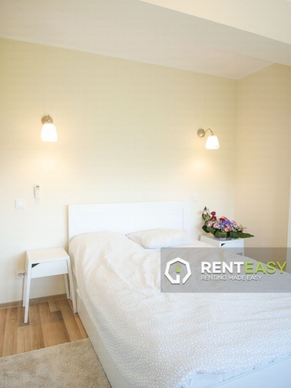 Apartament cu 2 camere de inchiriat in Podul de Fier- bloc nou