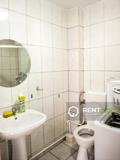 Apartament spatios cu 2 camere de inchiriat in zona Centrala langa UMF