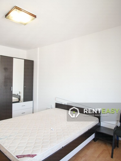 Inchiriere apartament cu 3 camere decomandat situat pe Bulevardul Independentei langa UMF