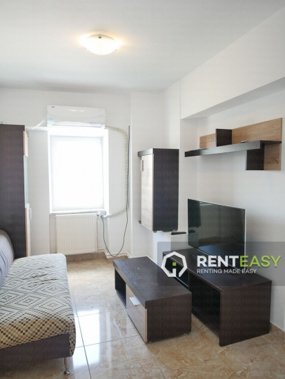 Inchiriere apartament cu 3 camere decomandat situat pe Bulevardul Independentei langa UMF