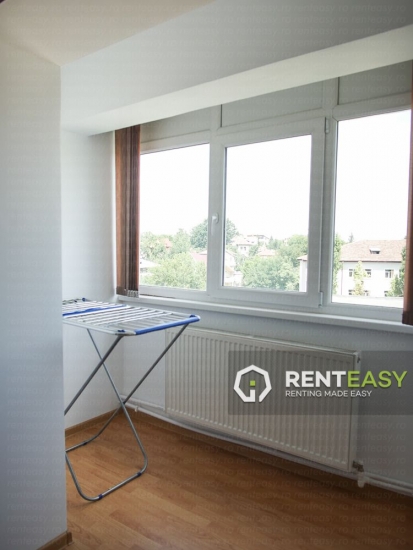 Inchiriere apartament cu 3 camere decomandat situat pe Bulevardul Independentei langa UMF