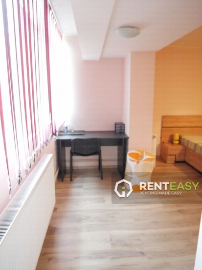 Apartament decomandat cu 2 camere de inchiriat in Centru - Targu Cucu