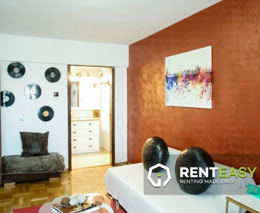 Apartament cu 3 camere de inchiriat situat in Piata Unirii