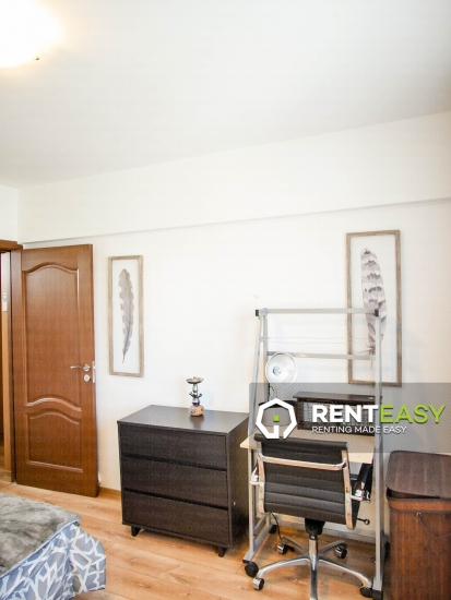 Apartament cu 3 camere de inchiriat situat in Piata Unirii