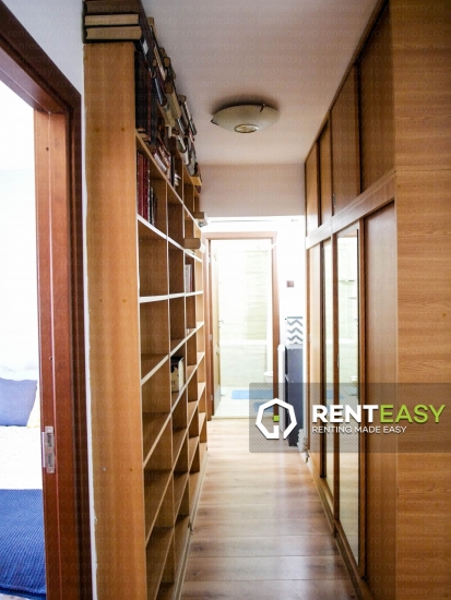 Apartament cu 3 camere de inchiriat situat in Piata Unirii