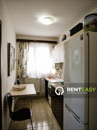 Apartament cu 3 camere de inchiriat situat in Piata Unirii