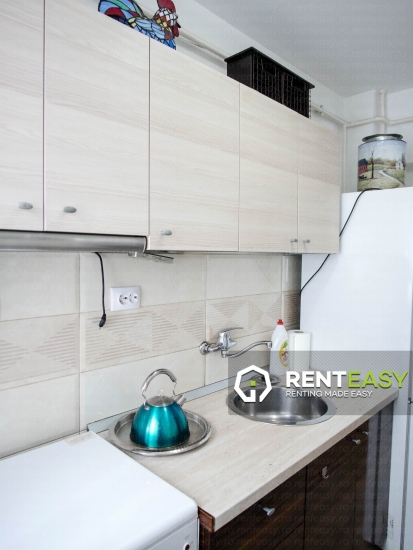 Apartament cu 3 camere de inchiriat situat in Piata Unirii