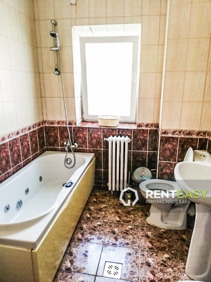 Apartament cu 3 camere de inchiriat situat in Iasi - Bulevardul Stefan cel Mare