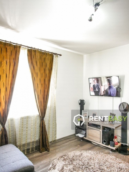 Apartament cu doua camere de inchiriat in zona Centrala- Moldova Mall