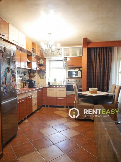 Apartament cu 4 camere de inchiriat in Centru - Sfantul Lazar