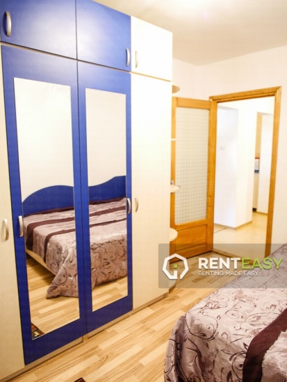 Apartament cu 2 camere decomandat de inchiriat situat in Iasi - Hala Centrala
