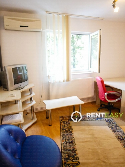Apartament cu 2 camere decomandat de inchiriat situat in Iasi - Hala Centrala