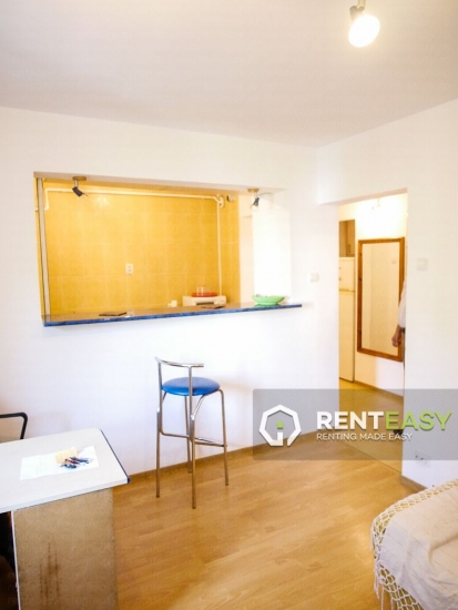 Apartament cu 2 camere decomandat de inchiriat situat in Iasi - Hala Centrala
