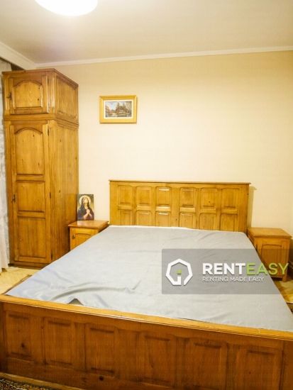 Apartament cu 3 camere de inchiriat situat in zona Targu Cucu