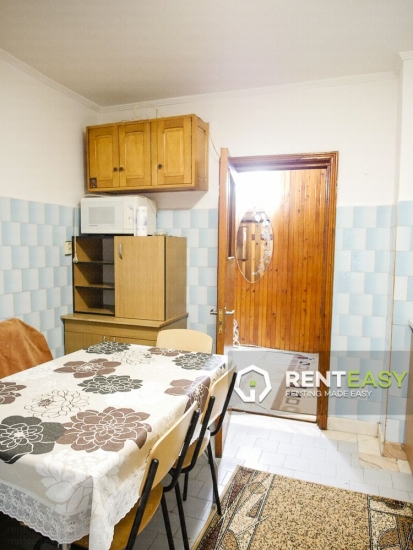 Apartament cu 3 camere de inchiriat situat in zona Targu Cucu
