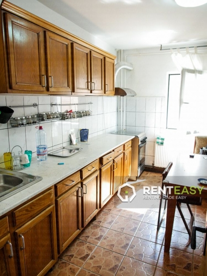 Apartament cu 4 camere de inchiriat in zona Garii