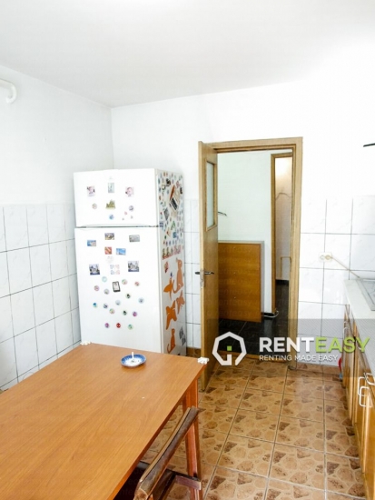 Apartament cu 4 camere de inchiriat in zona Garii