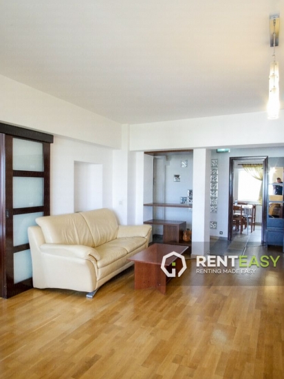 Apartament cu 4 camere de inchiriat situat in Centru - UMF