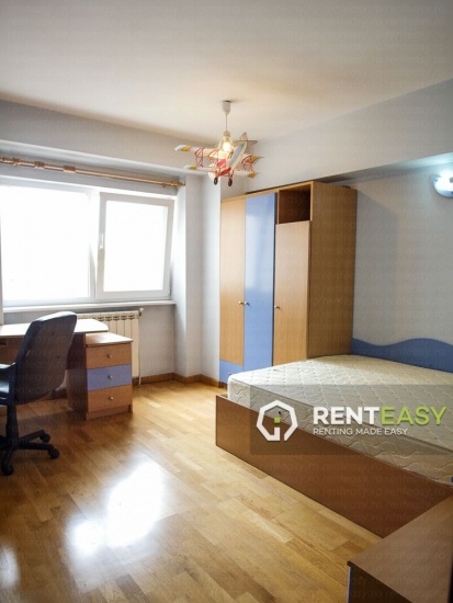 Apartament cu 4 camere de inchiriat situat in Centru - UMF