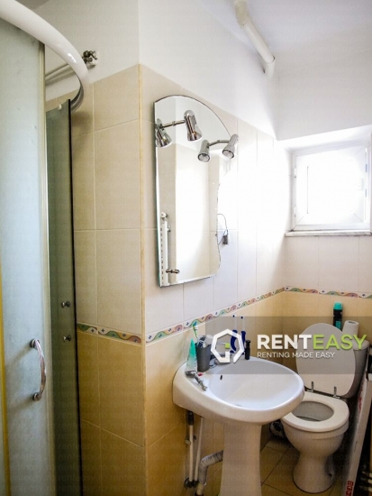 Apartament cu 4 camere de inchiriat pe Sf. Lazar