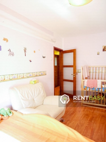 Apartament cu 4 camere de inchiriat pe Sf. Lazar