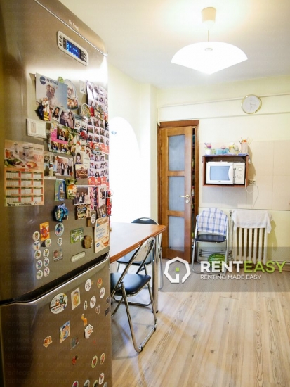 Apartament cu 4 camere de inchiriat pe Sf. Lazar