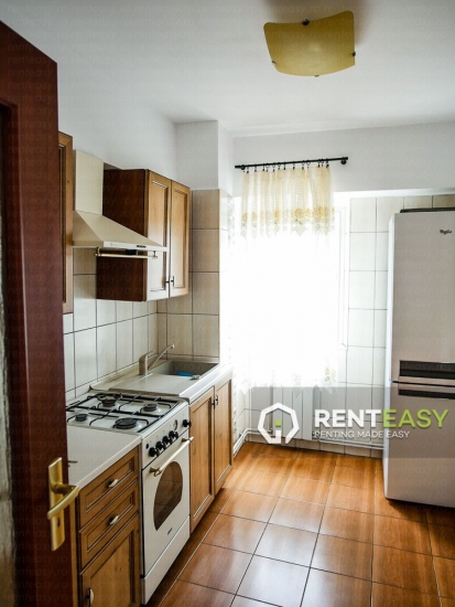 Apartament cu 2 camere de inchiriat situat in zona Podul de Fier