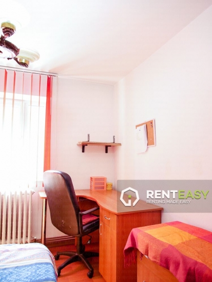 Apartament cu 3 camere de inchiriat situat in zona UMF - Independentei