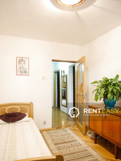 Apartament cu 3 camere decomandat de inchiriat in zona Targu Cucu