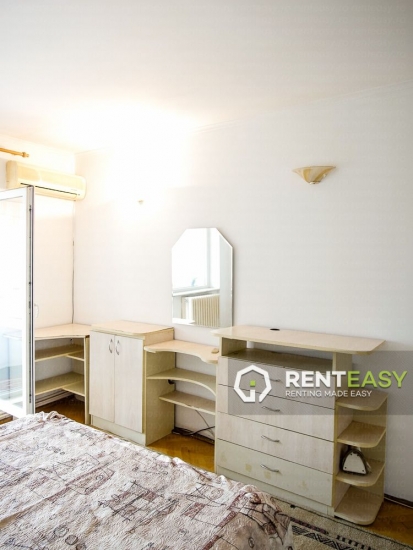 Apartament cu 3 camere de inchiriat situat in zona Hala Centrala